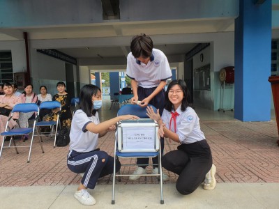 TRƯỜNG THCS TRẦN BÌNH TRỌNG VẬN ĐỘNG ỦNG HỘ CHƯƠNG TRÌNH “MÙA XUÂN CHO EM”