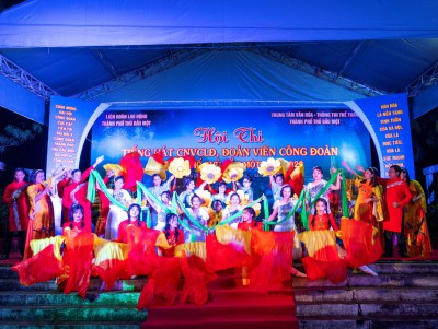 Công đoàn trường THCS Trần Bình Trọng tham gia Hội thi tiếng hát công nhân viên chức lao động, đoàn viên công đoàn thành phố Thủ Dầu Một năm 2022