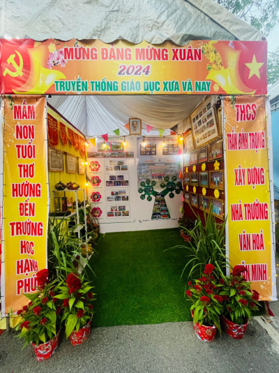 Trường THCS Trần Bình Trọng tham gia cuộc thi Sưu tập, trưng bày hình ảnh, tư liệu, hiện vật với chủ đề “Tân An xưa và nay” kỷ niệm 10 năm thành lập phường Tân An