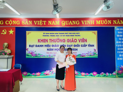TRƯỜNG THCS TRẦN BÌNH TRỌNG TỔ CHỨC TUYÊN DƯƠNG KHEN THƯỞNG GIÁO VIÊN ĐẠT DANH HIỆU GIÁO VIÊN GIỎI CẤP TỈNH, NĂM HỌC 2023-2024