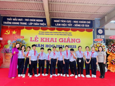 TẤM GƯƠNG NHÀ GIÁO TIÊU BIỂU ĐỔI MỚI, SÁNG TẠO TRONG GIẢNG DẠY VÀ HỌC TẬP