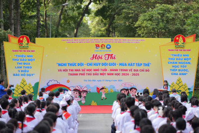 LIÊN ĐỘI THCS TRẦN BÌNH TRỌNG THAM GIA HỘI THI NGHI THỨC ĐỘI - CHỈ HUY ĐỘI GIỎI - MÚA HÁT TẬP THỂ" VÀ NHÀ SỬ HỌC NHỎ TUỔI - HÀNH TRÌNH VỀ ĐỊA CHỈ ĐỎ THÀNH PHỐ THỦ DẦU MỘT NĂM HỌC 2024 - 2025