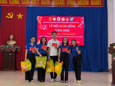 TRƯỜNG THCS TRẦN BÌNH TRỌNG HIẾN MÁU TÌNH NGUYỆN. HƯỞNG ỨNG “LỄ HỘI XUÂN HỒNG 2026”