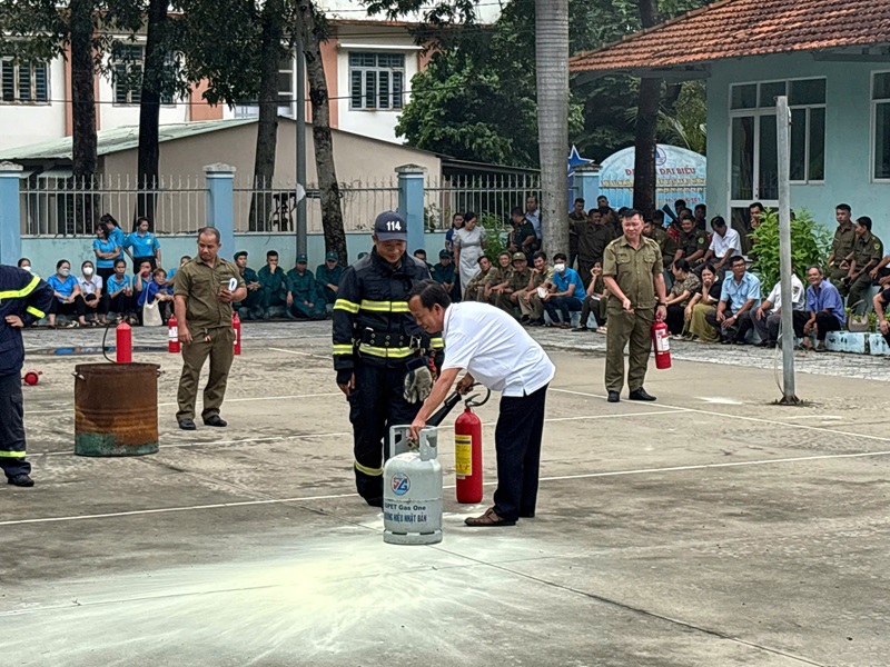 Trường THCS Trần Bình Trọng Tham Gia Tập Huấn Phòng Cháy, Chữa Cháy Và Cứu Nạn, Cứu Hộ