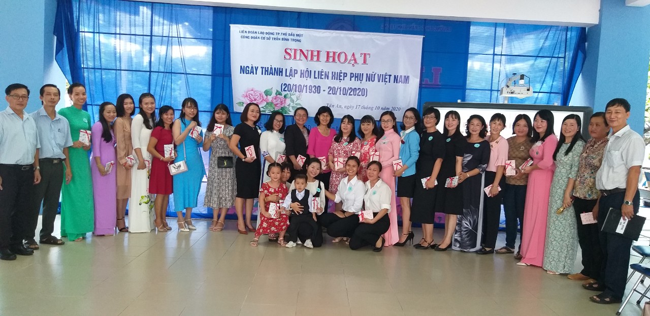 CHÀO MỪNG NGÀY PHỤ NỮ VIỆT NAM 20-10